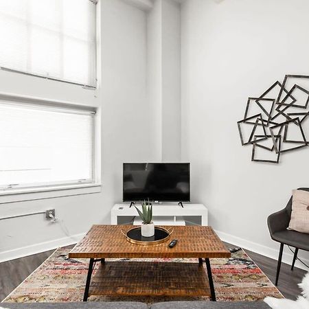 Modern Downtown Apartment 2Br 2Ba By Cozysuites إنديانابوليس المظهر الخارجي الصورة