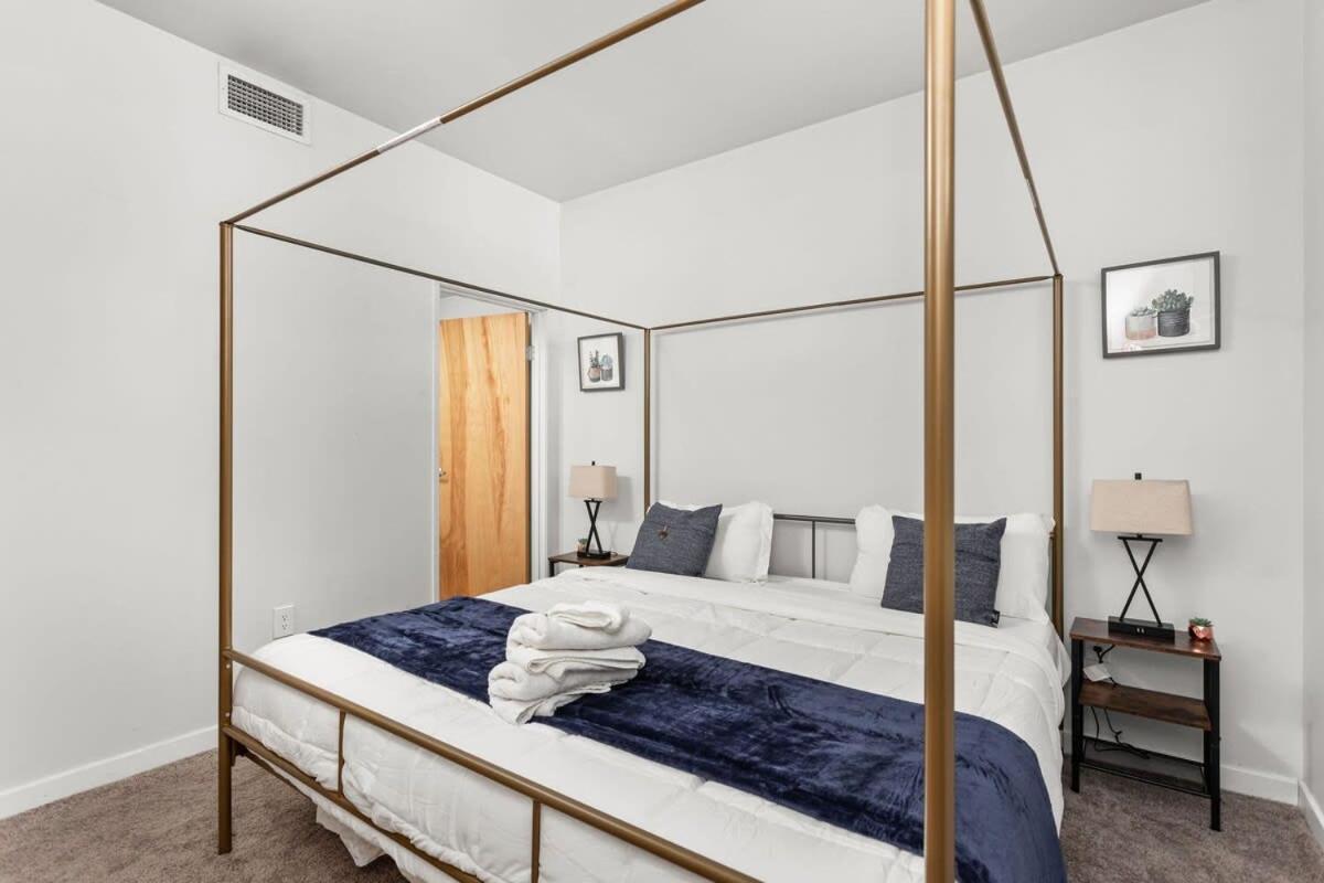 Modern Downtown Apartment 2Br 2Ba By Cozysuites إنديانابوليس المظهر الخارجي الصورة